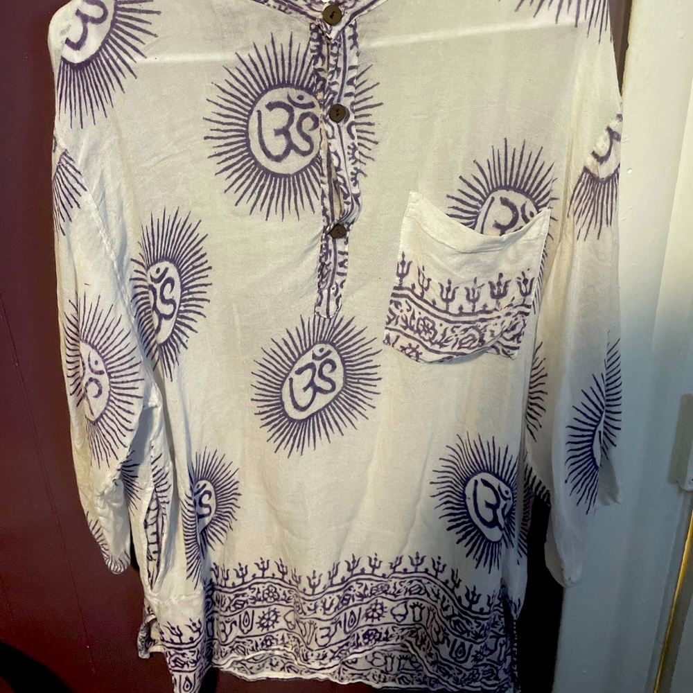 Unique airy top